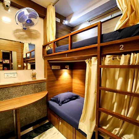 Maple Social Hubz-Hostel Bombaj Exteriér fotografie