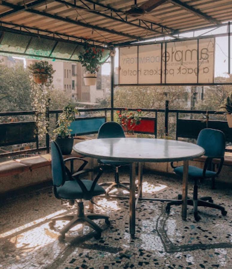 Maple Social Hubz-Hostel Bombaj Exteriér fotografie