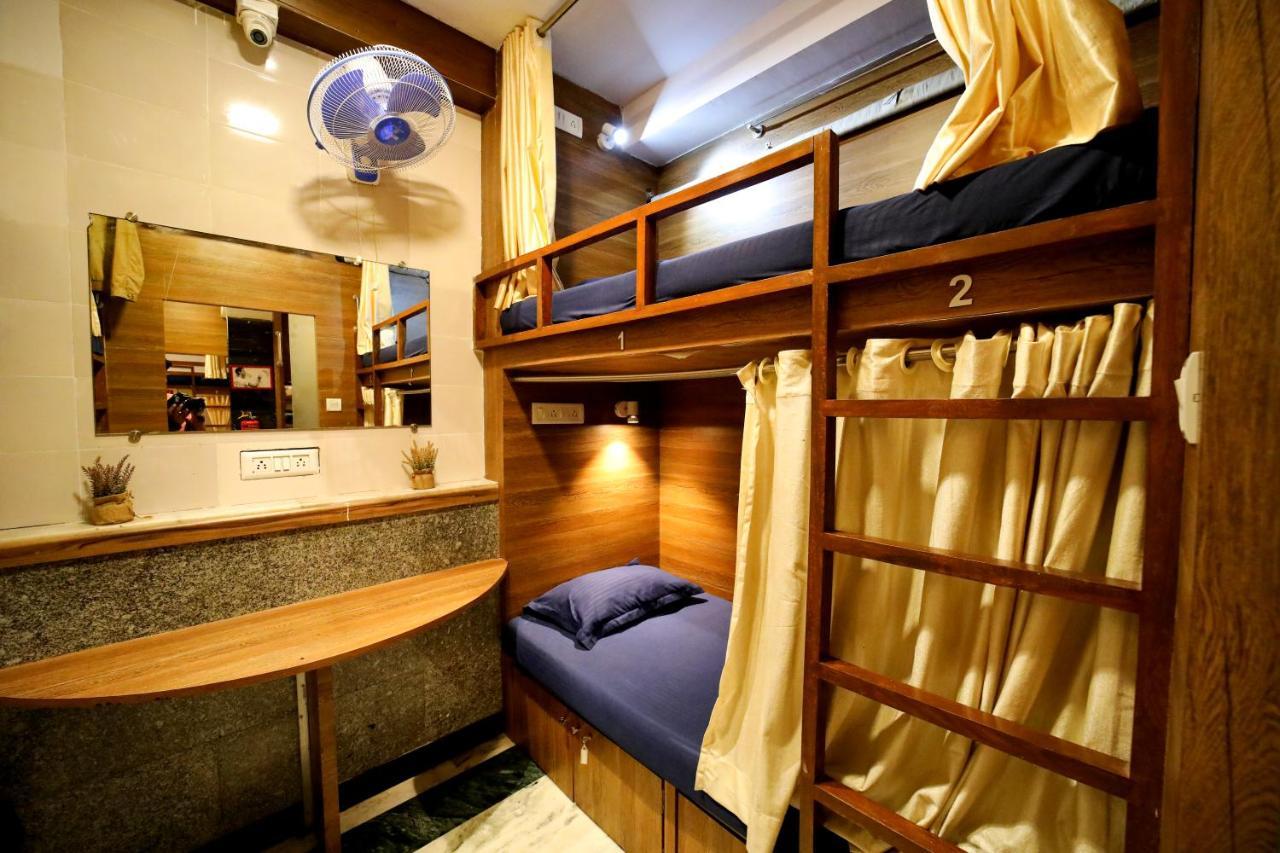 Maple Social Hubz-Hostel Bombaj Exteriér fotografie