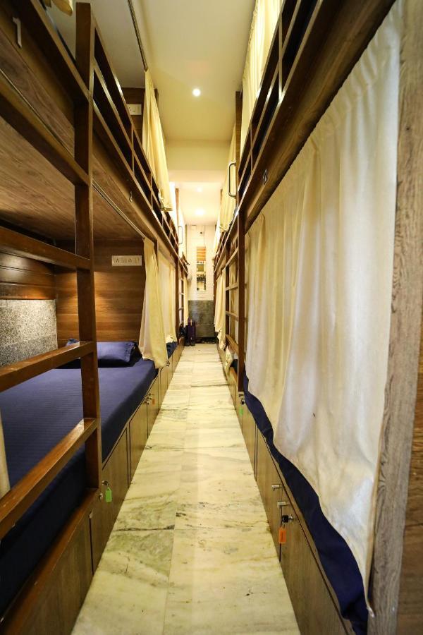 Maple Social Hubz-Hostel Bombaj Exteriér fotografie